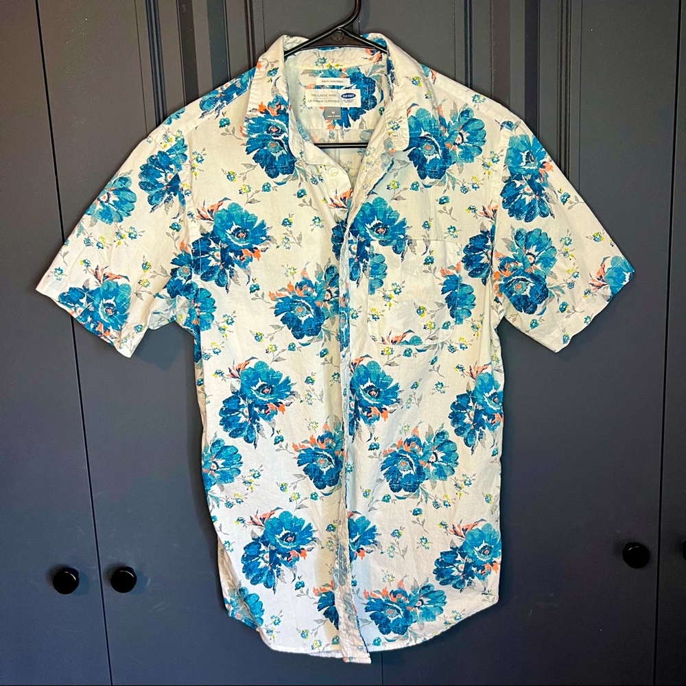 Old Navy Spring/Summer button down - M